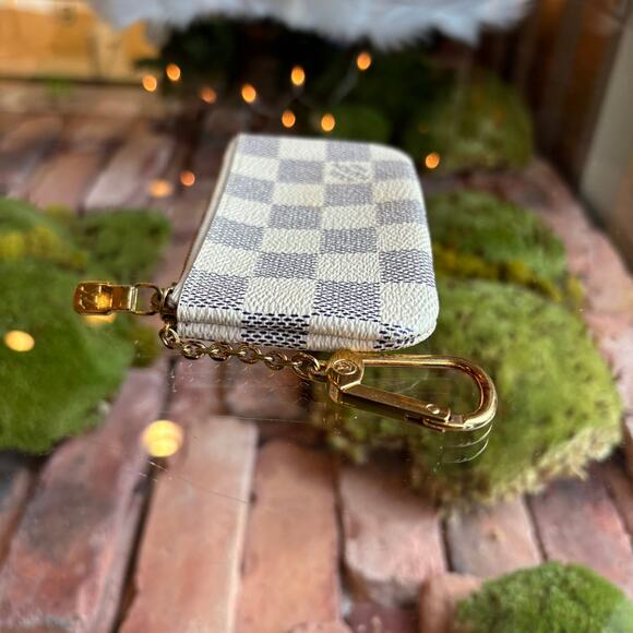 LOUIS VUITTON Damier Azur Pochette Cles - Picture 7 of 8